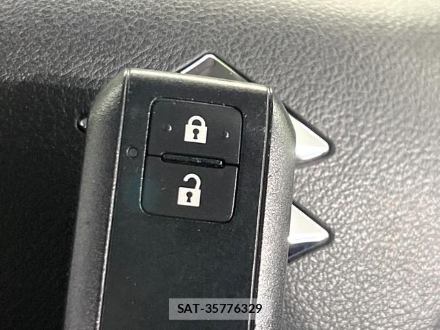 Suzuki HUSTLER 2020-02 8221104-5