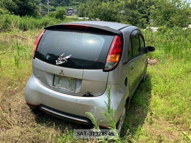 Mitsubishi I 2006-01 8220047-2