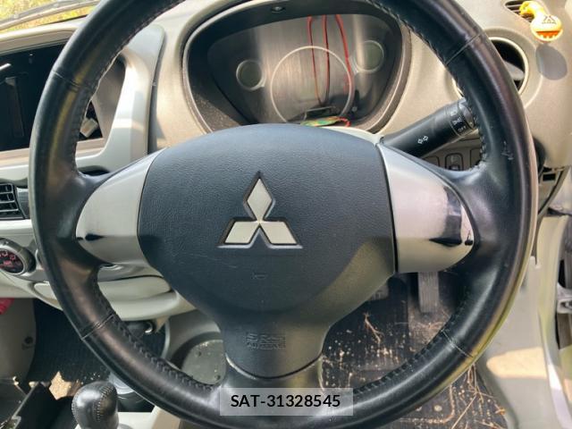 Mitsubishi I 2006-01 8220047-9
