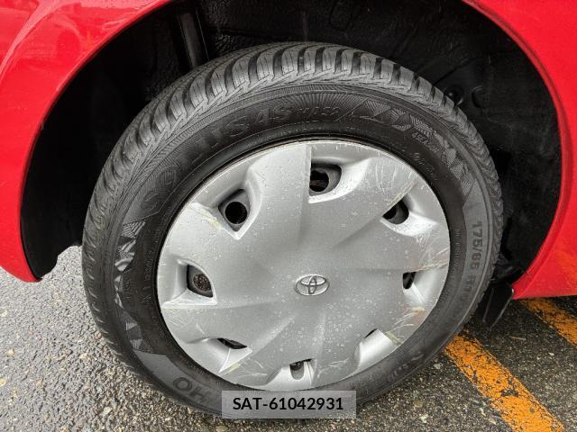 Toyota IQ 2011-08 8220447-14