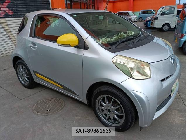 Toyota IQ 2009-03 8221759-3