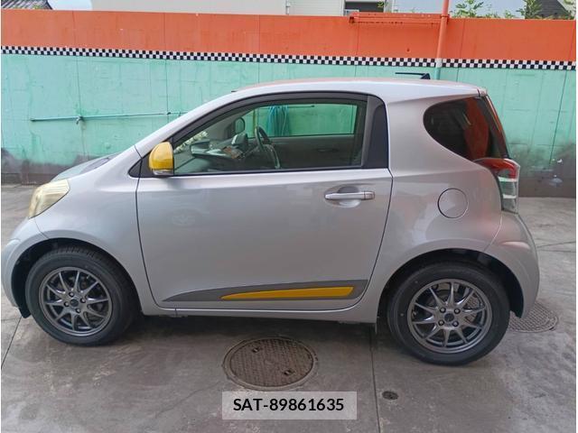 Toyota IQ 2009-03 8221759-8