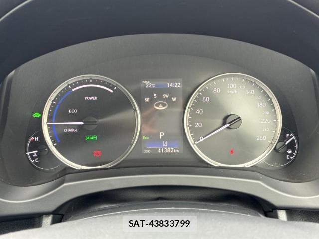 Lexus IS 2021-07 8217233-13