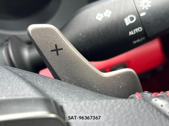 Lexus IS 2021-10 8219483-7
