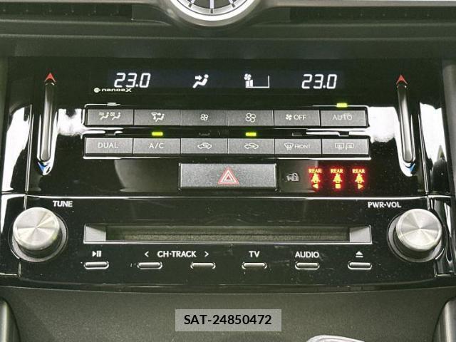 Lexus IS 2021-07 8220186-12