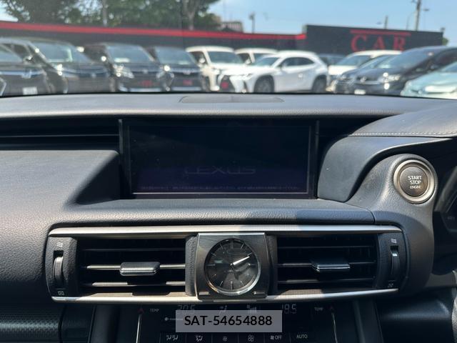 Lexus IS 2016-12 8220580-2