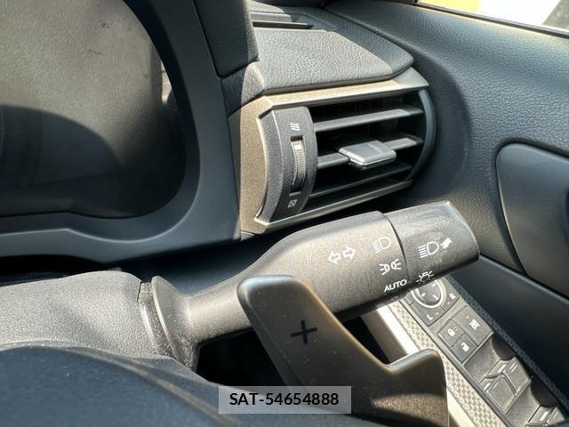 Lexus IS 2016-12 8220580-3