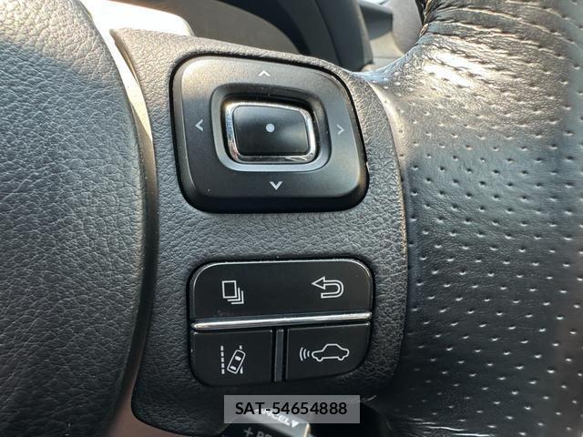 Lexus IS 2016-12 8220580-4