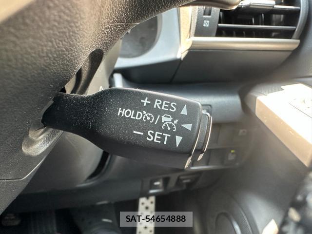Lexus IS 2016-12 8220580-5