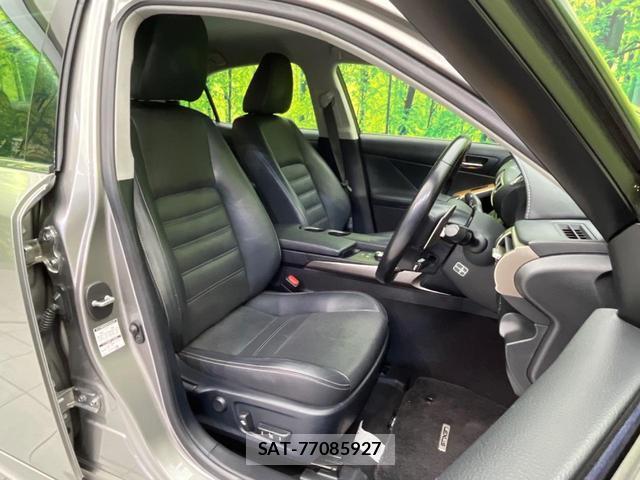 Lexus IS 2015-06 8221137-7