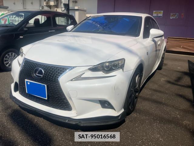 Lexus IS 2014-01 8221344-1