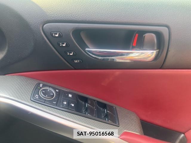 Lexus IS 2014-01 8221344-11