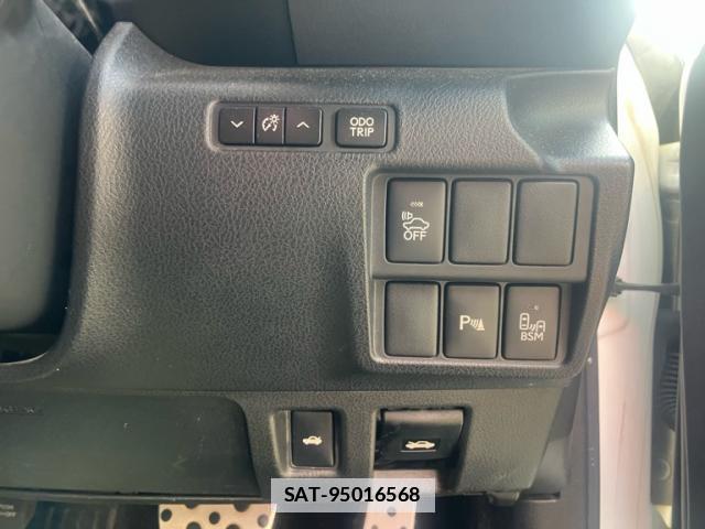 Lexus IS 2014-01 8221344-14