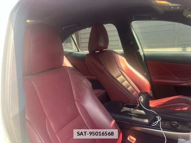 Lexus IS 2014-01 8221344-7