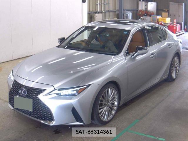 Lexus IS 2021-01 8221415-3