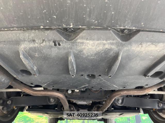 Lexus IS 2016-01 8221582-18