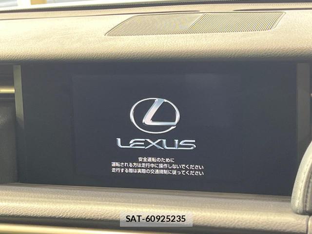 Lexus IS 2016-01 8221582-2