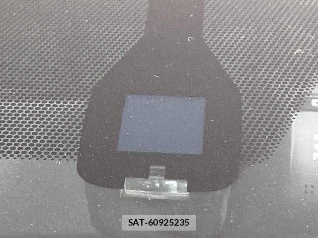 Lexus IS 2016-01 8221582-4