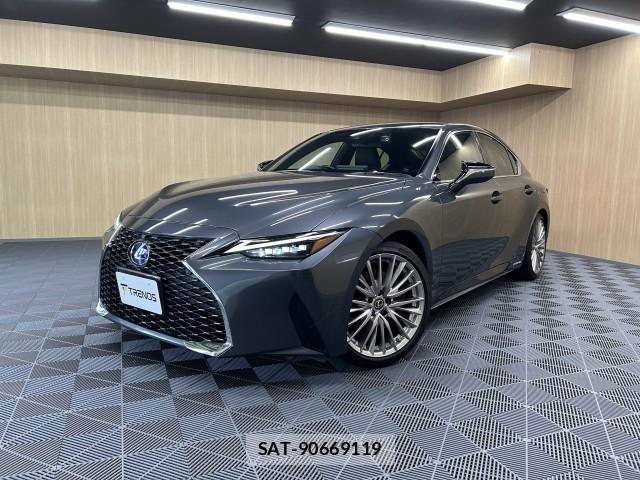 Lexus IS 2021-09 8222524-0