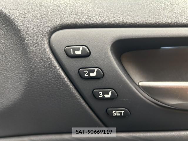 Lexus IS 2021-09 8222524-13