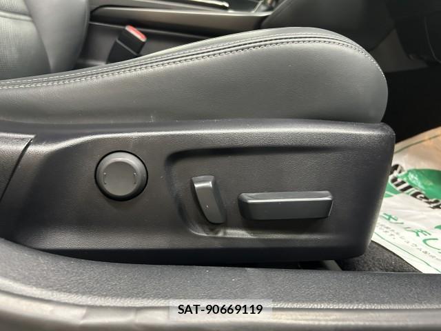 Lexus IS 2021-09 8222524-14