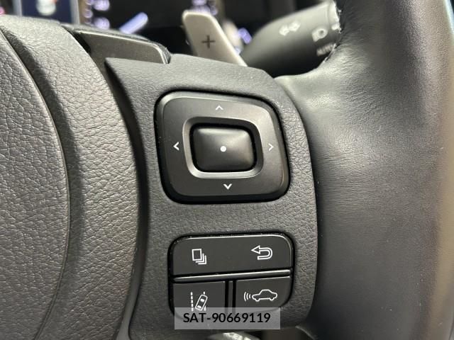 Lexus IS 2021-09 8222524-18