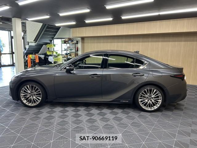 Lexus IS 2021-09 8222524-2