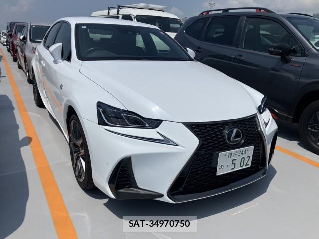 Lexus IS 2018-01 8222793-1