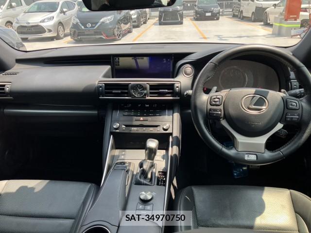 Lexus IS 2018-01 8222793-8