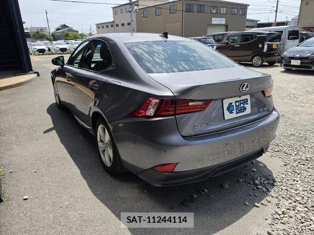 Lexus IS 2013-09 8222915-6