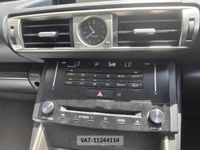 Lexus IS 2013-09 8222915-8