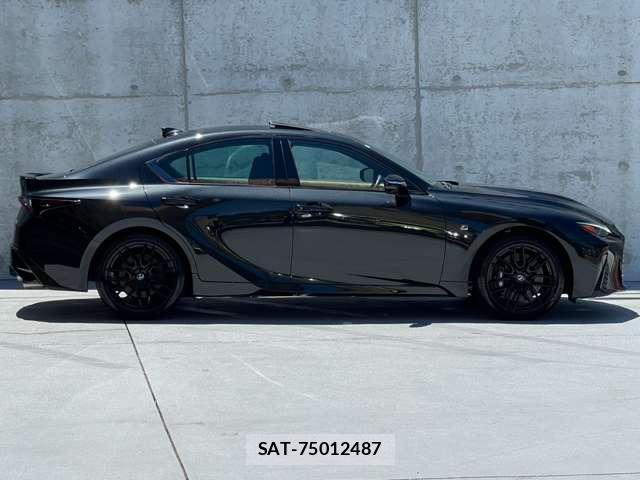 Lexus IS 2022-10 8223191-1