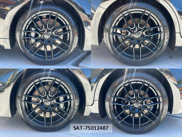 Lexus IS 2022-10 8223191-15