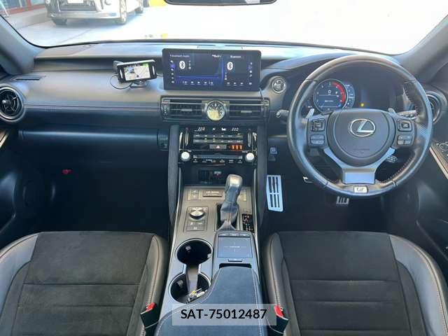 Lexus IS 2022-10 8223191-4