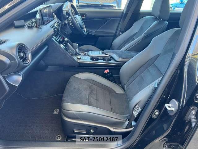 Lexus IS 2022-10 8223191-6