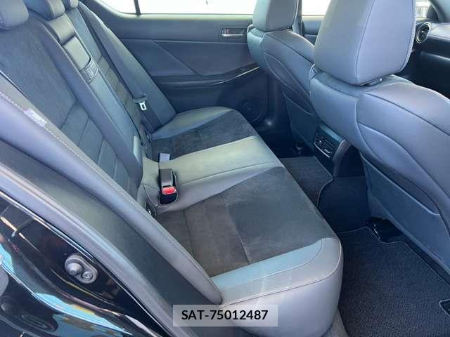 Lexus IS 2022-10 8223191-7