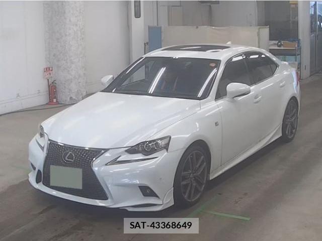 Lexus IS 2015-08 8223620-3