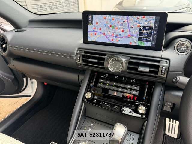 Lexus IS 2026-04 8224314-13