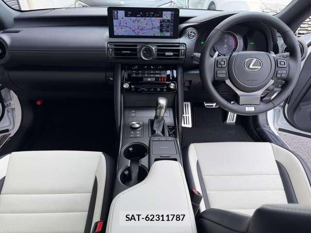 Lexus IS 2026-04 8224314-2