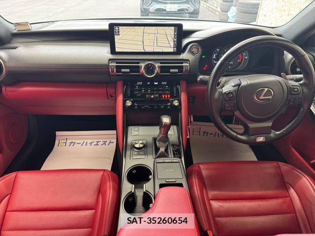 Lexus IS 2021-10 8224366-14