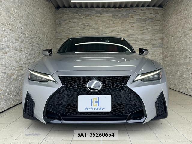 Lexus IS 2021-10 8224366-2
