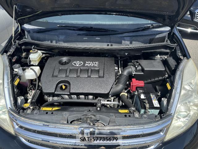 Toyota ISIS 2011-03 8220449-19