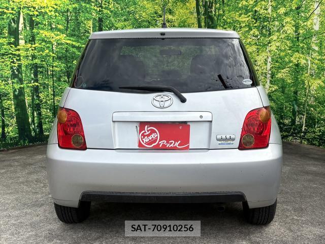 Toyota IST 2002-09 8221160-1