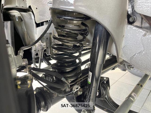 Suzuki JIMNY 2026-06 8220217-19