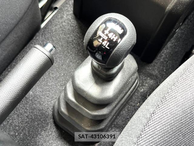 Suzuki JIMNY 2025-10 8220346-2