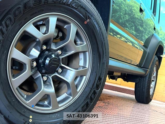 Suzuki JIMNY 2025-10 8220346-9