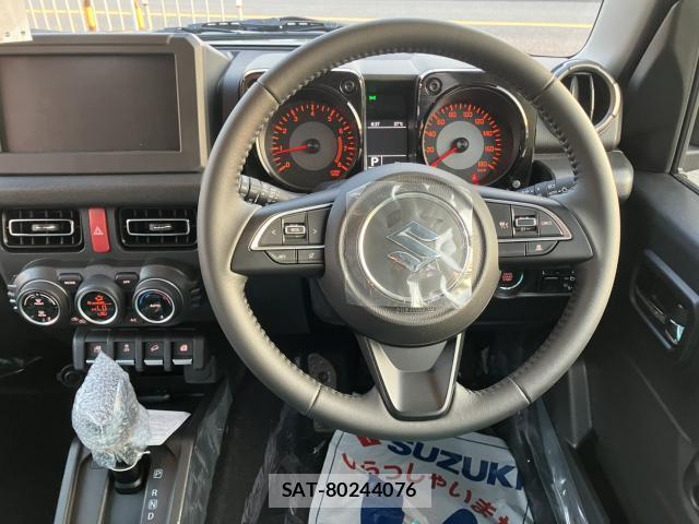 Suzuki JIMNY 2026-06 8220797-3