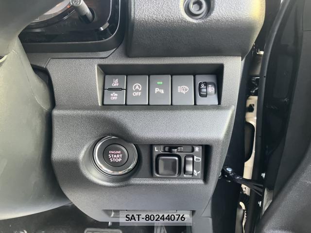 Suzuki JIMNY 2026-06 8220797-6