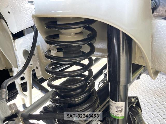Suzuki JIMNY 2026-06 8223972-18