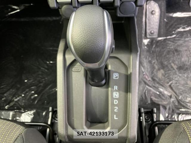 Suzuki JIMNY 2026-05 8225141-12